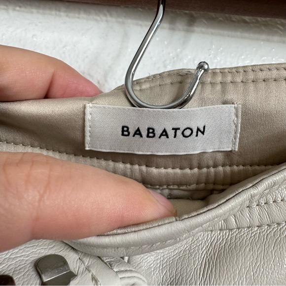 Babaton Cream Faux‎ Leather Straight Leg Pants Size 2 - Picture 3 of 8